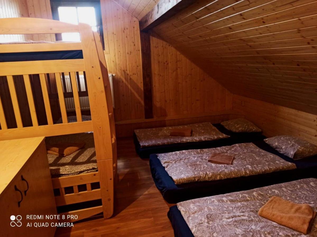Pensiony A Ubytovani V Kempu Indiana Edrovice Exterior foto